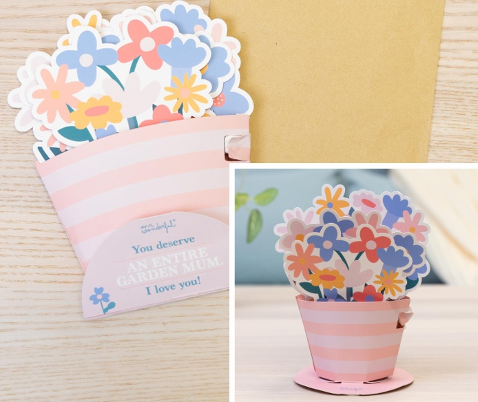 POSTAL EN 3 DIMENSIONES QUE SIMULA UN RAMO DE FLORES PARA MAMÁ CON MENSAJE EN INGLÉS